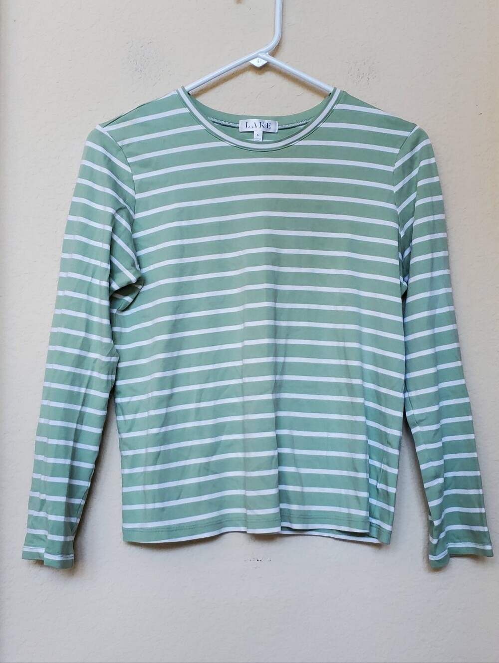 LAKE Women's Long-Sleeve Striped Pajama Top - Sage & White. Size Small